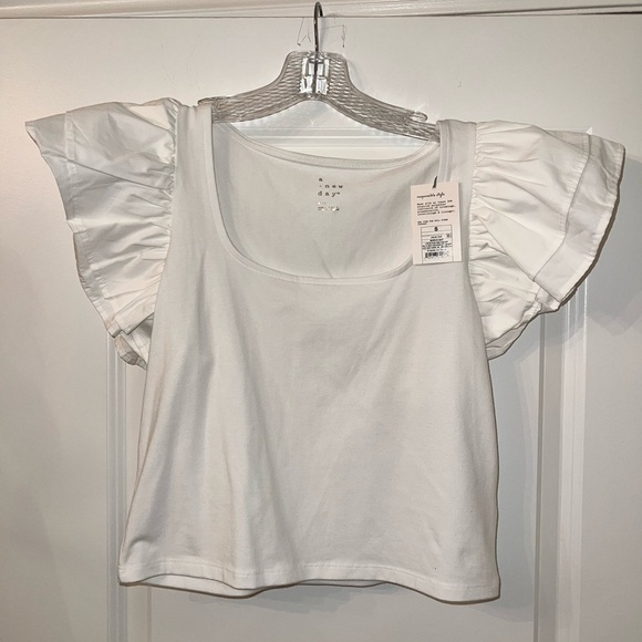 Tops - White Ruffled Sleeve Top